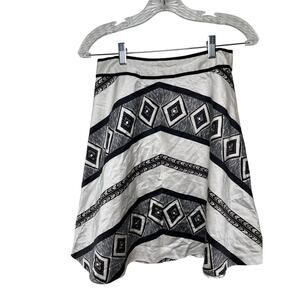 White House Black Market Size 4 White/Black Knee Level A Lined Skirt